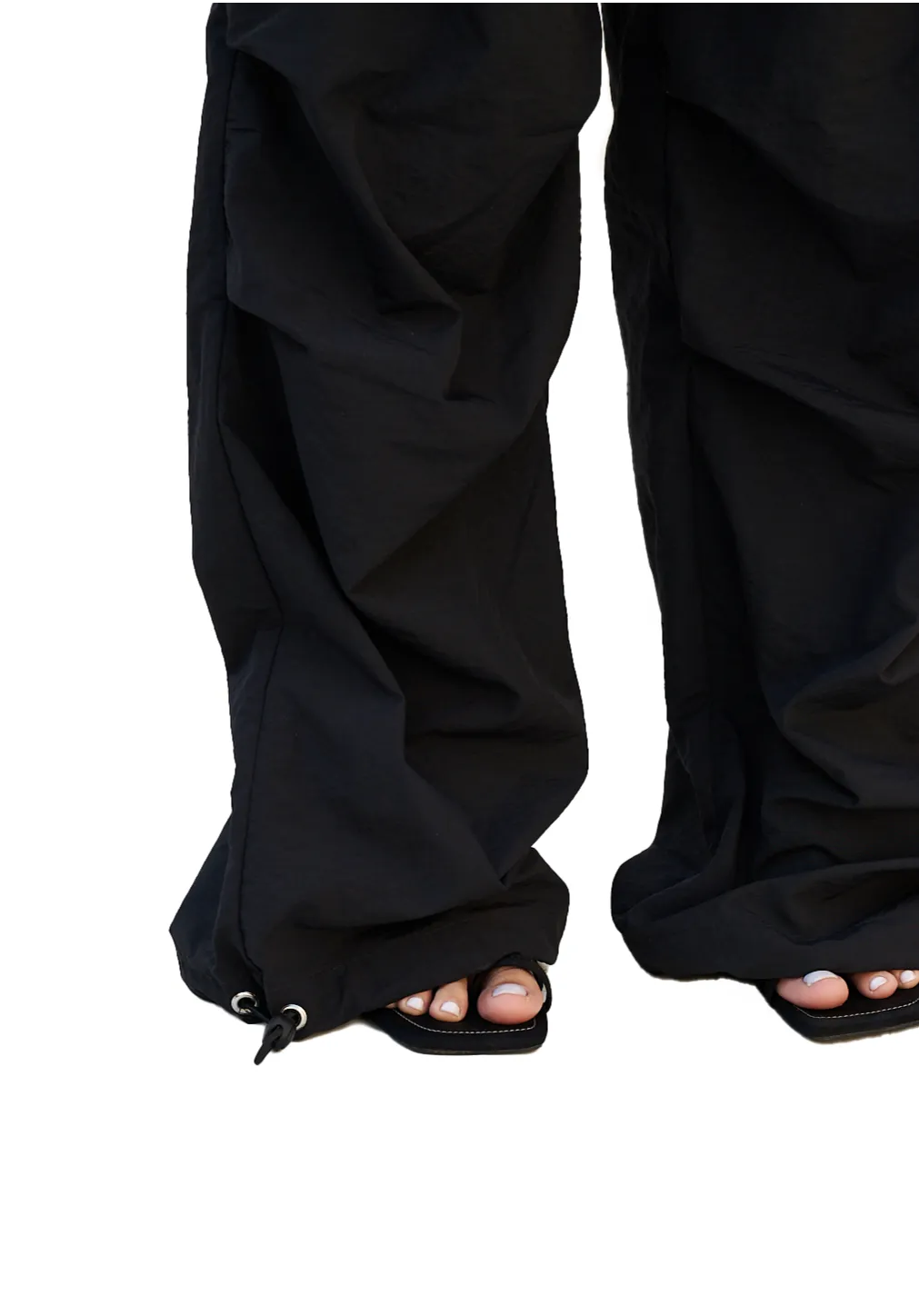 BLACK PARACHUTE PANTS