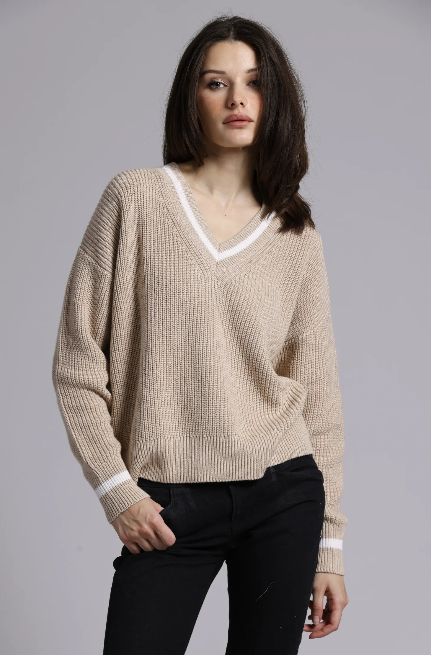 Cotton Cashmere Shaker Relaxed V Neck with Tipping