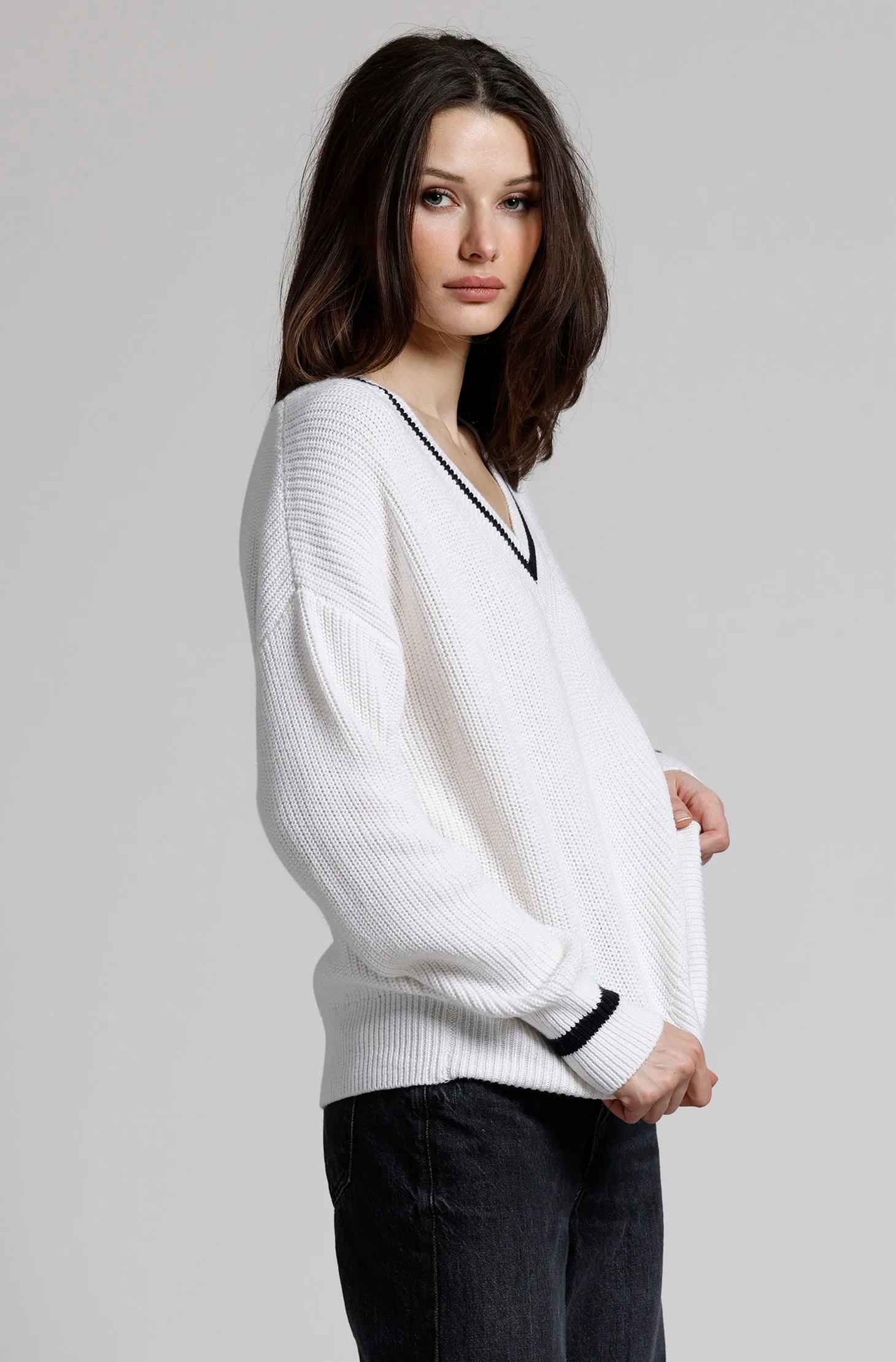 Cotton Cashmere Shaker Relaxed V Neck with Tipping